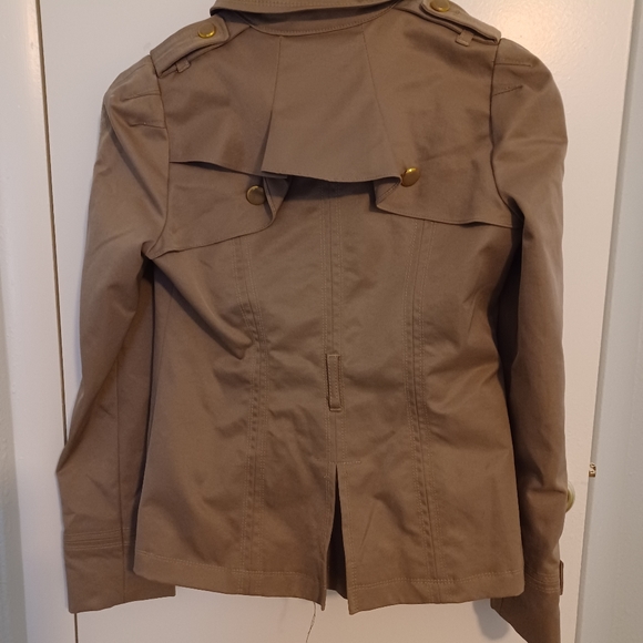 Elevenses ruffled jacket - Picture 3 of 3